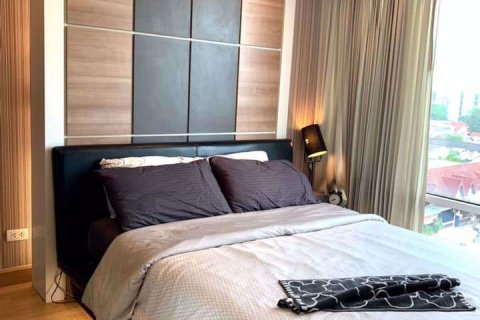 Condominio de 2 dormitorios en Huai Khwang, Bangkok, Tailandia № 47482 - foto 10
