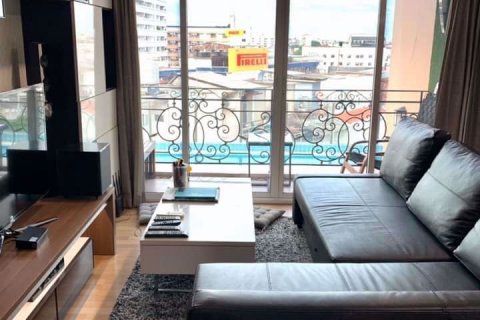 Condo à Huai Khwang, Bangkok, Thaïlande, 2 chambres  № 47482