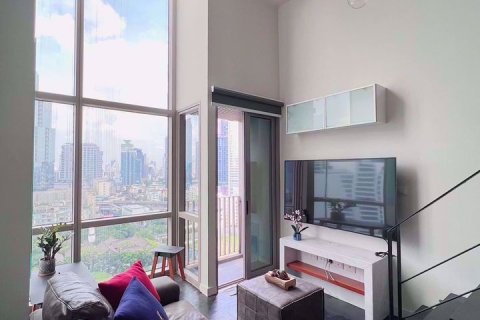 Dúplex de 1 dormitorio en Khlong Toei, Bangkok, Tailandia № 47485
