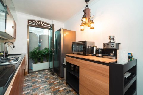 Chalet de 6 dormitorios en Phuket, Tailandia № 172870 - foto 9