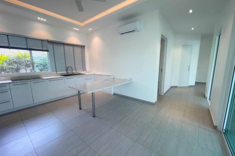 Chalet de 3 dormitorios en Hua Hin, Tailandia № 172868 - foto 7