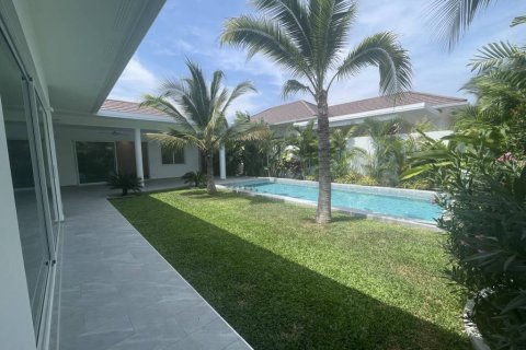 Chalet de 3 dormitorios en Hua Hin, Tailandia № 172868 - foto 4