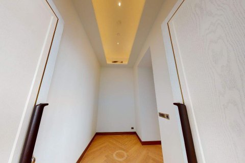 Condominio de 4 dormitorios en Thonburi, Bangkok, Tailandia № 166974 - foto 21