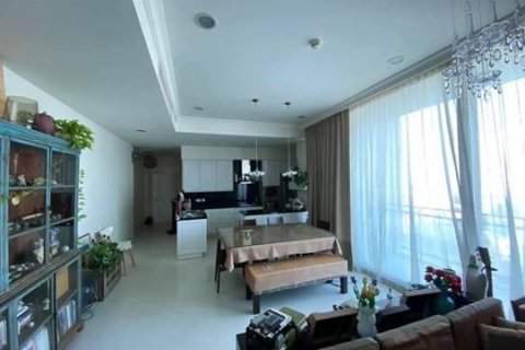 Condo in Bangkok, Thailand, 2 bedrooms  № 143316
