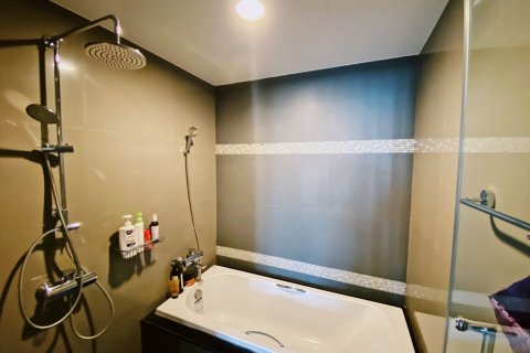 Condominio de 1 dormitorio en Bangkok, Tailandia № 143314 - foto 9