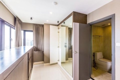 Condominio de 2 dormitorios en Bangkok, Tailandia № 143317 - foto 8