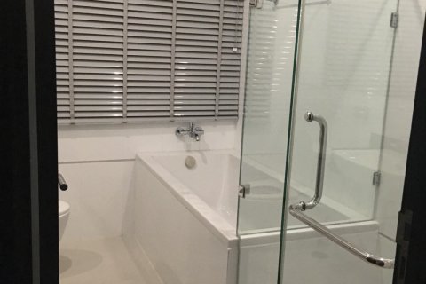 Condominio de 2 dormitorios en Bangkok, Tailandia № 143313 - foto 4
