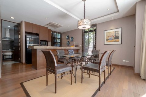 Casa de 4 dormitorios en Chiang Mai, Tailandia № 155373 - foto 10