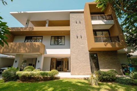 Casa de 4 dormitorios en Chiang Mai, Tailandia № 155373 - foto 2
