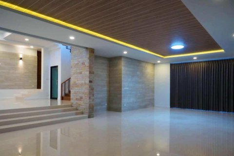 Chalet de 4 dormitorios en Chiang Mai, Tailandia № 155377 - foto 7