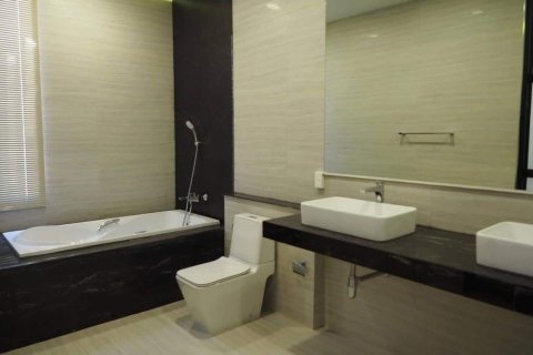 Chalet de 4 dormitorios en Chiang Mai, Tailandia № 155377 - foto 12