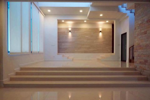 Chalet de 4 dormitorios en Chiang Mai, Tailandia № 155377 - foto 5