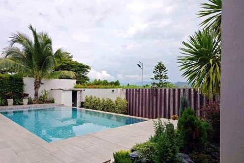 Chalet de 4 dormitorios en Chiang Mai, Tailandia № 155377 - foto 2