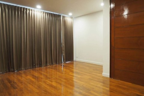 Chalet de 4 dormitorios en Chiang Mai, Tailandia № 155377 - foto 8