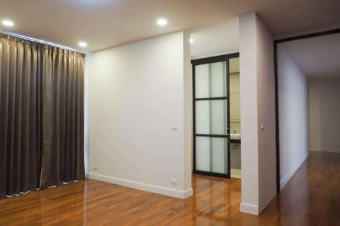 Chalet de 4 dormitorios en Chiang Mai, Tailandia № 155377 - foto 11