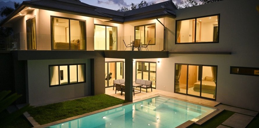 Chalet de 4 dormitorios en Phuket, Tailandia № 151703