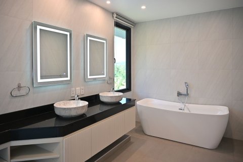 Chalet de 4 dormitorios en Phuket, Tailandia № 151703 - foto 19