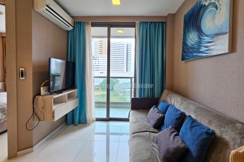 Condominio de 1 dormitorio en Bang Lamung, Tailandia № 205129 - foto 2