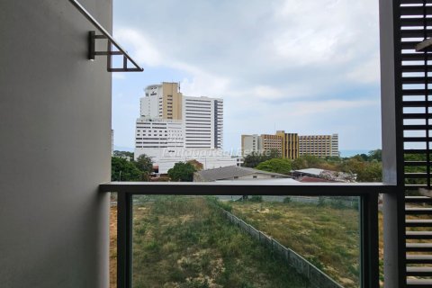 Condominio de 1 dormitorio en Bang Lamung, Tailandia № 205129 - foto 15