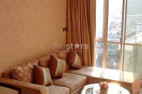 Condo in Bangkok, Thailand, 2 bedrooms  № 67191