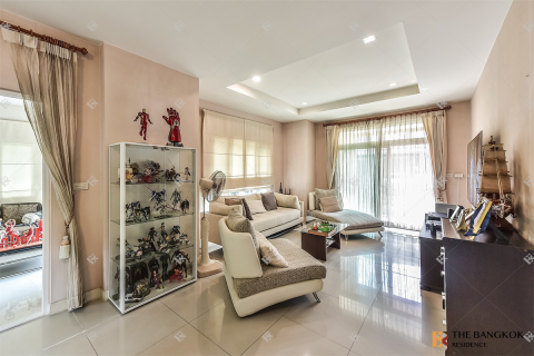 Casa de 3 dormitorios en Bangkok, Tailandia № 189453 - foto 5
