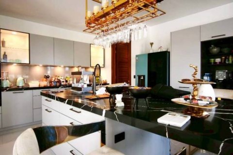 Chalet de 4 dormitorios en Pattaya, Tailandia № 152281 - foto 5