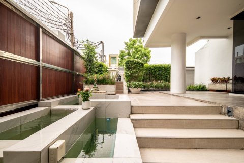 Casa de 12 dormitorios en Bangkok, Tailandia № 180678 - foto 25