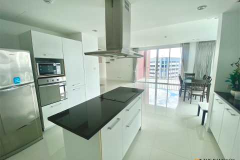 Condominio de 3 dormitorios en Bangkok, Tailandia № 209290 - foto 8