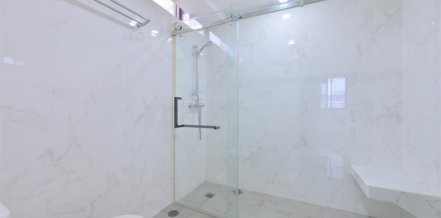Eigentumswohnung in Bangkok, Thailand, 3 Schlafzimmer  № 209288