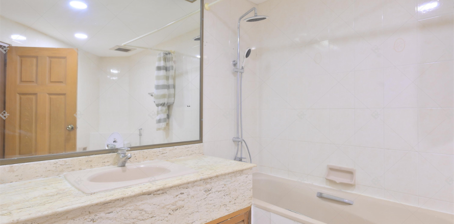 Eigentumswohnung in Bangkok, Thailand, 3 Schlafzimmer № 209291