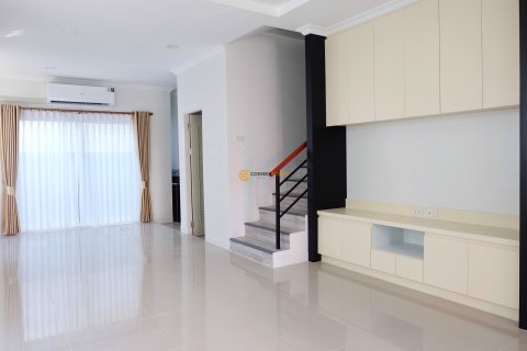 Estudio en Pattaya, Tailandia № 204901 - foto 2