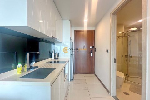 Condominio de 1 dormitorio en Jomtien Beach, Pattaya, Tailandia № 204900 - foto 5