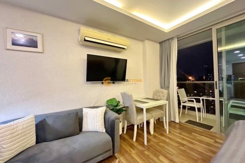 Condominio de 1 dormitorio en Jomtien Beach, Pattaya, Tailandia № 204900 - foto 3