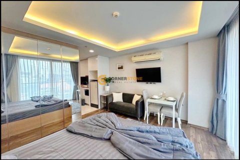 Condominio de 1 dormitorio en Jomtien Beach, Pattaya, Tailandia № 204900 - foto 2