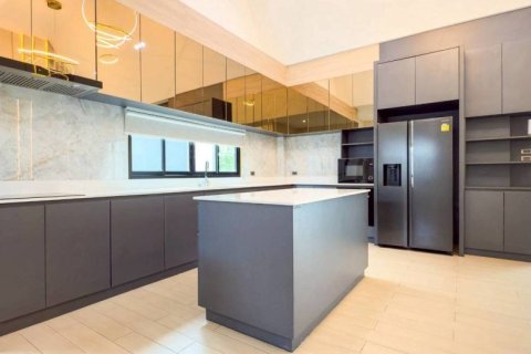 Casa de 3 dormitorios en Pattaya, Tailandia № 149695 - foto 6