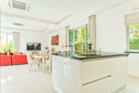 Estudio en Pattaya, Tailandia № 149693 - foto 17