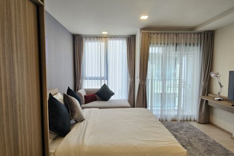 Apartamento de 2 habitaciones en Pattaya, Tailandia № 205764 - foto 4