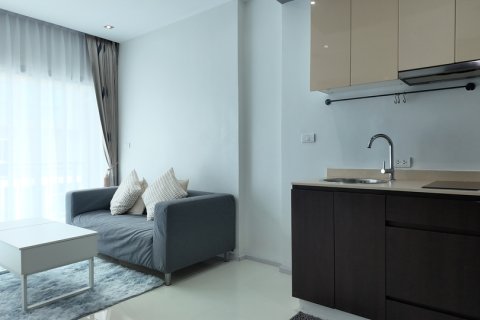 Apartamento de 2 habitaciones en Pattaya, Tailandia № 205766 - foto 8