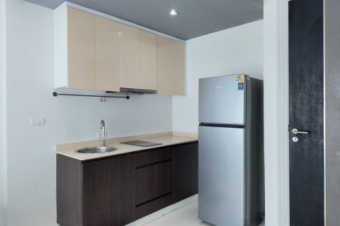 Apartamento de 2 habitaciones en Pattaya, Tailandia № 205766 - foto 14