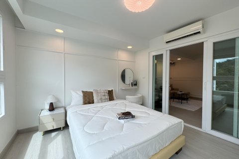 Apartamento de 2 habitaciones en Pattaya, Tailandia № 205767 - foto 8