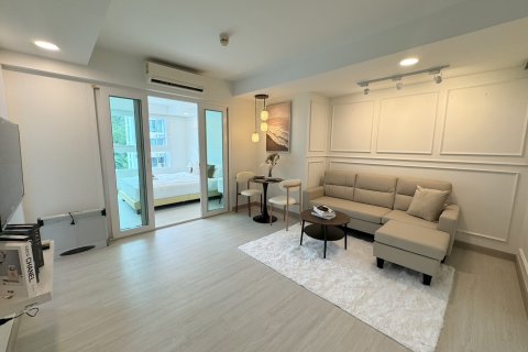 Apartment in Pattaya, Thailand 2 rooms № 205767