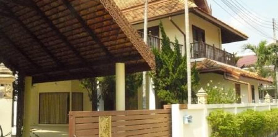 Chalet de 3 dormitorios en Jomtien Beach, Pattaya, Tailandia № 202558