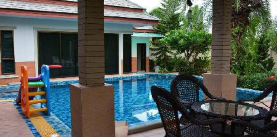 Casa de 3 dormitorios en Jomtien Beach, Pattaya, Tailandia № 202561