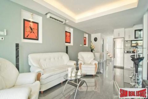 Chalet de 3 dormitorios en Jomtien Beach, Pattaya, Tailandia № 202559 - foto 4