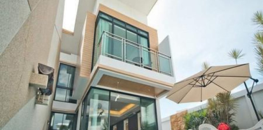 Chalet de 3 dormitorios en Jomtien Beach, Pattaya, Tailandia № 202559