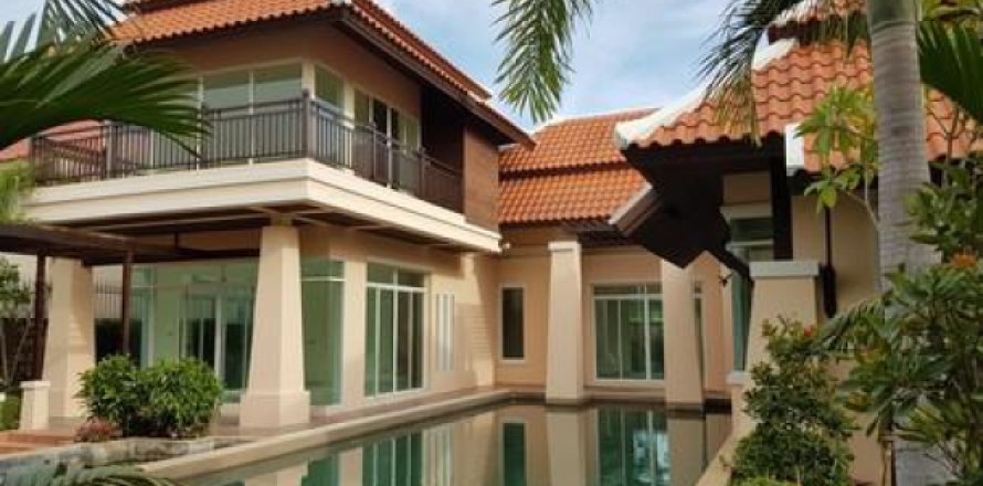Chalet de 3 dormitorios en Jomtien Beach, Pattaya, Tailandia № 202560