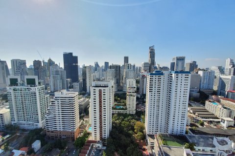 Condominio de 3 dormitorios en Watthana, Bangkok, Tailandia № 200613 - foto 10