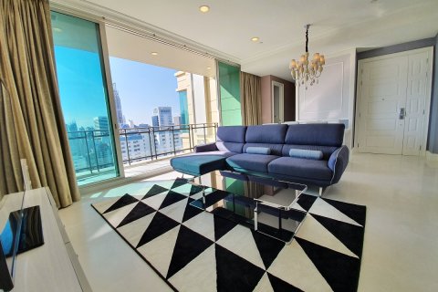 Condominio de 3 dormitorios en Watthana, Bangkok, Tailandia № 200613 - foto 2