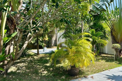 Chalet de 3 dormitorios en Ko Samui, Tailandia № 172430 - foto 13