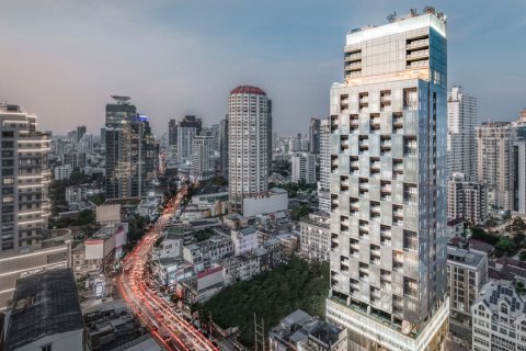 Sobre plano THE STRAND THONGLOR en Bangkok, Tailandia № 9363